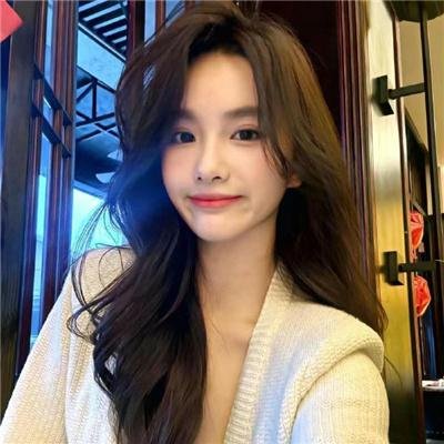 水中的女人